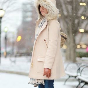 Amazing millennial pink J Crew Chateau Stadium Coat - 12 with faux fur collar